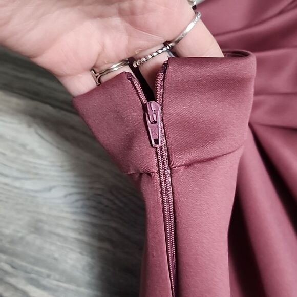 NWOT, ASOS • Stunning Elegant Slit Front Midi Skirt, Size 2 - Picture 4 of 6